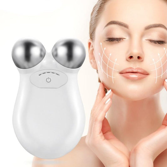 Facial massage roller 